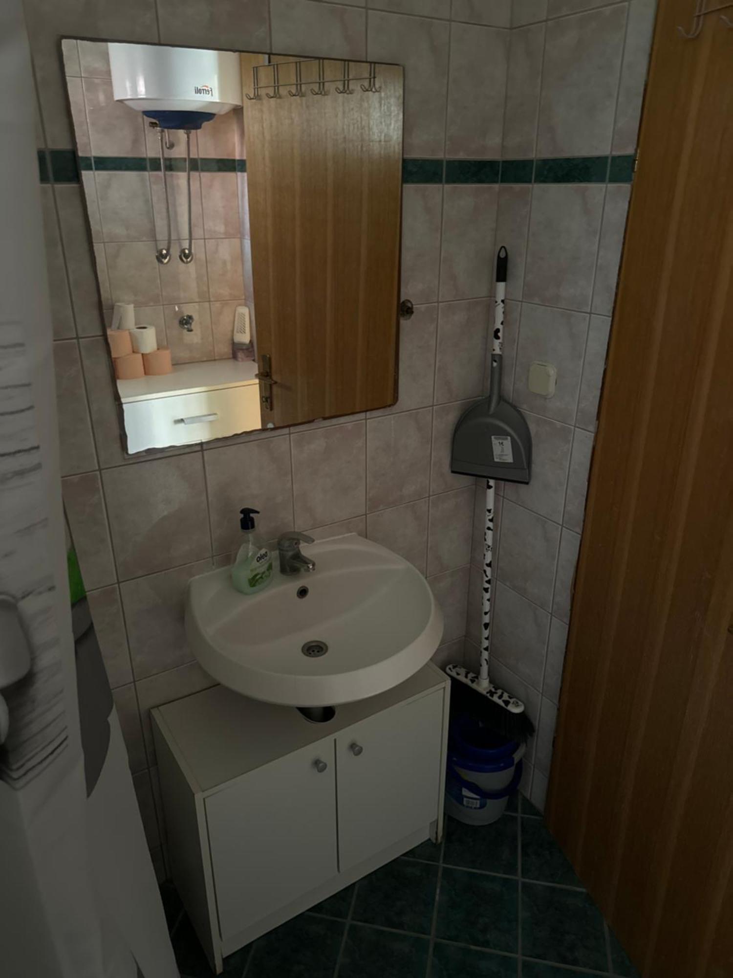 Apartman J&B Apartman Vir Kültér fotó